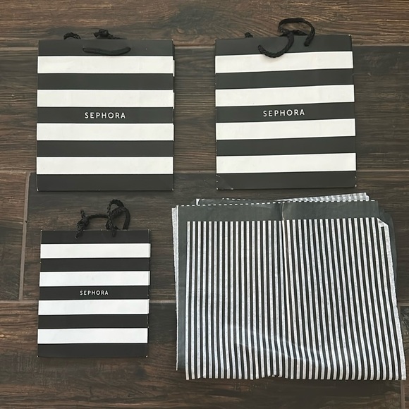Sephora Shopping Bags with Wrapping Papers - Picture 1 of 4